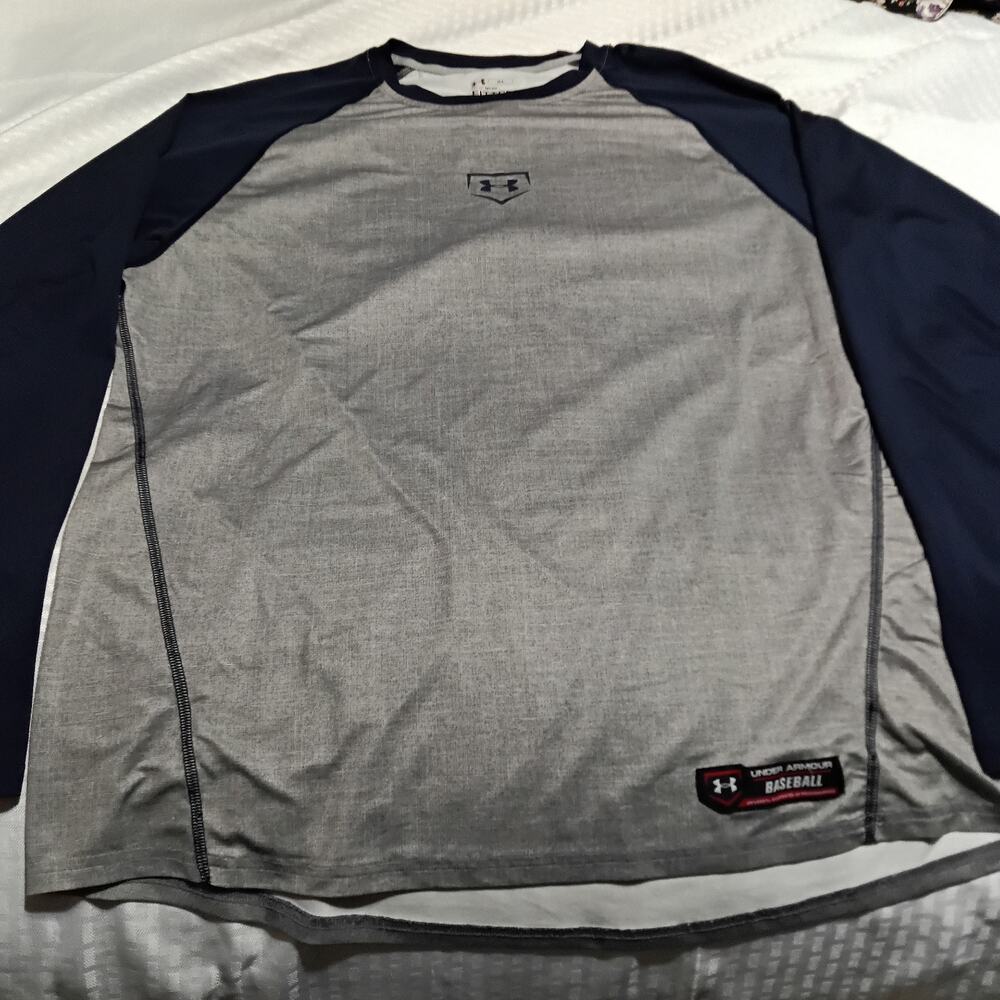 Under Armour Baseball Men’s XL Long Sleeve Heatgear Fitted Shirt Gray Blue